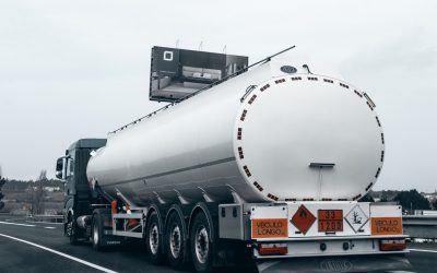 Seguridad ante todo: Los retos y protocolos en el transporte de materiales especiales